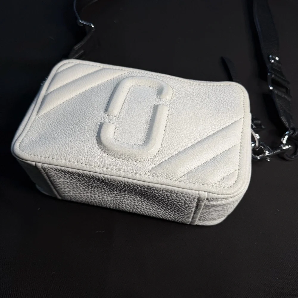 Marc Jacobs Ivory Crossbody Bag - Picture 4 of 12